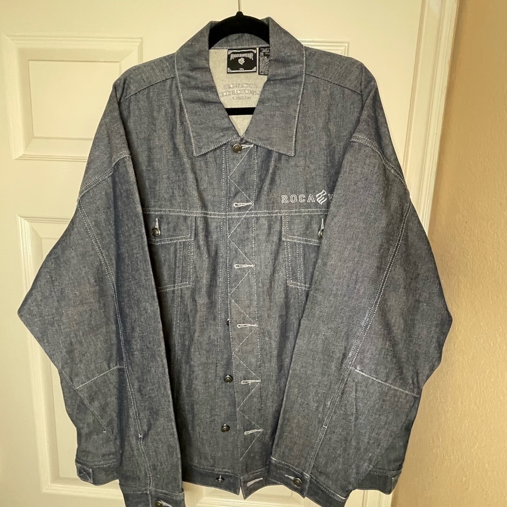 Mens Rocawear Denim Jacket. Size XX-Large, Super Clean, Vintage.‌‌‌‌‌‌‌‌‌‌‌‌